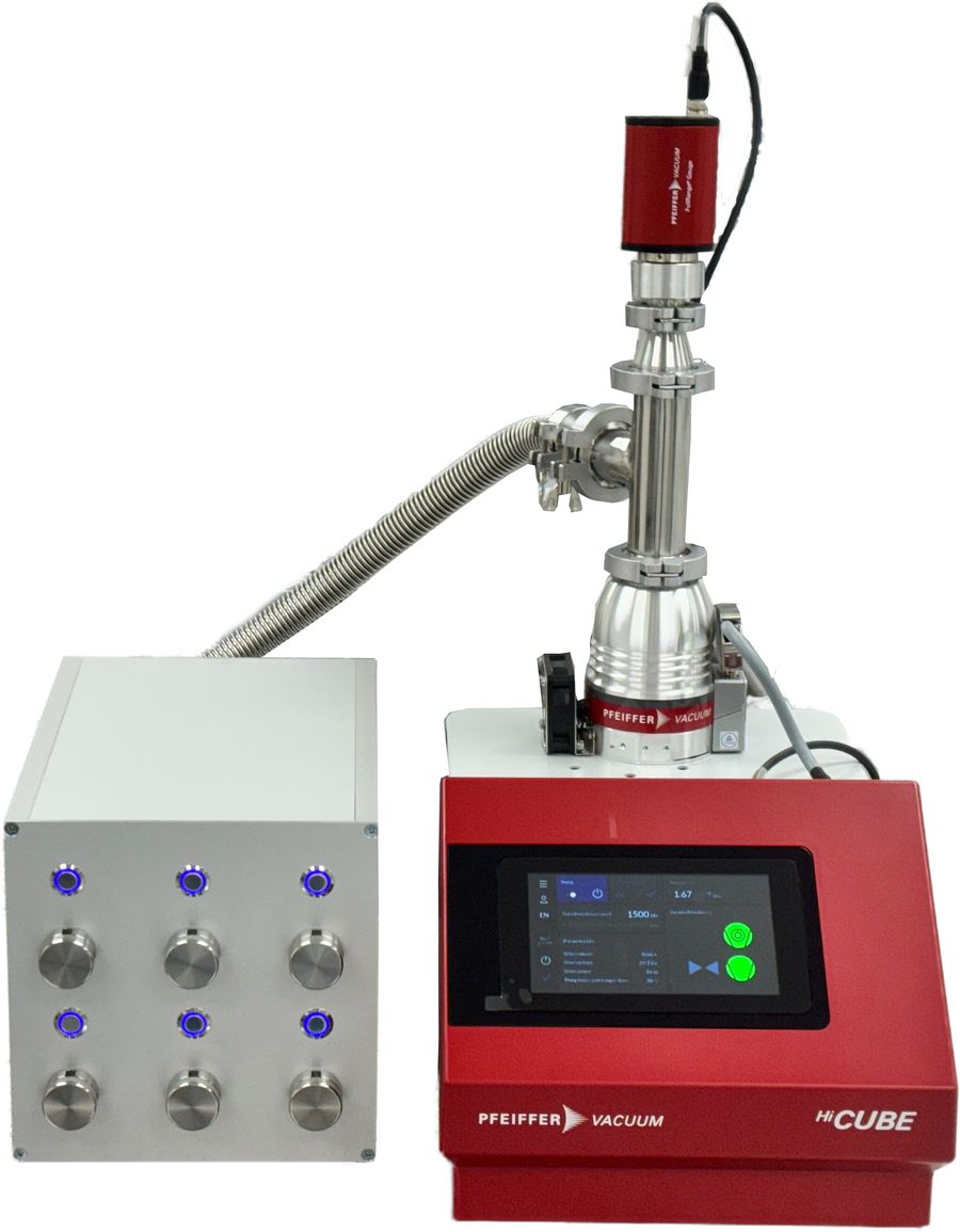 TEM holder vacuum storage station with six storage cells connected to a turbo pump station