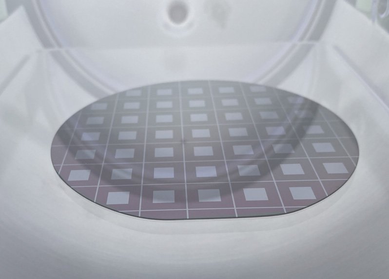 Patterned wafer during oxygen plasma etching in a Tergeo-Plus plasma etcher